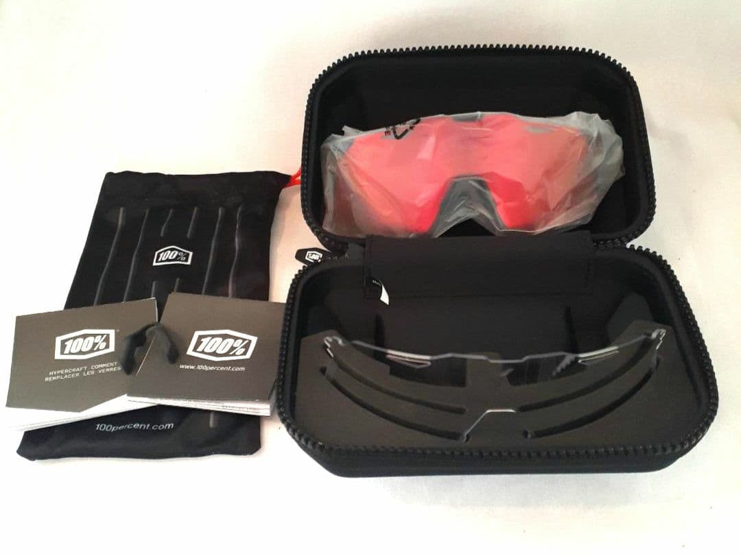 100% Hypercraft ブラック レッド ワンハンドレッド サングラスの通販