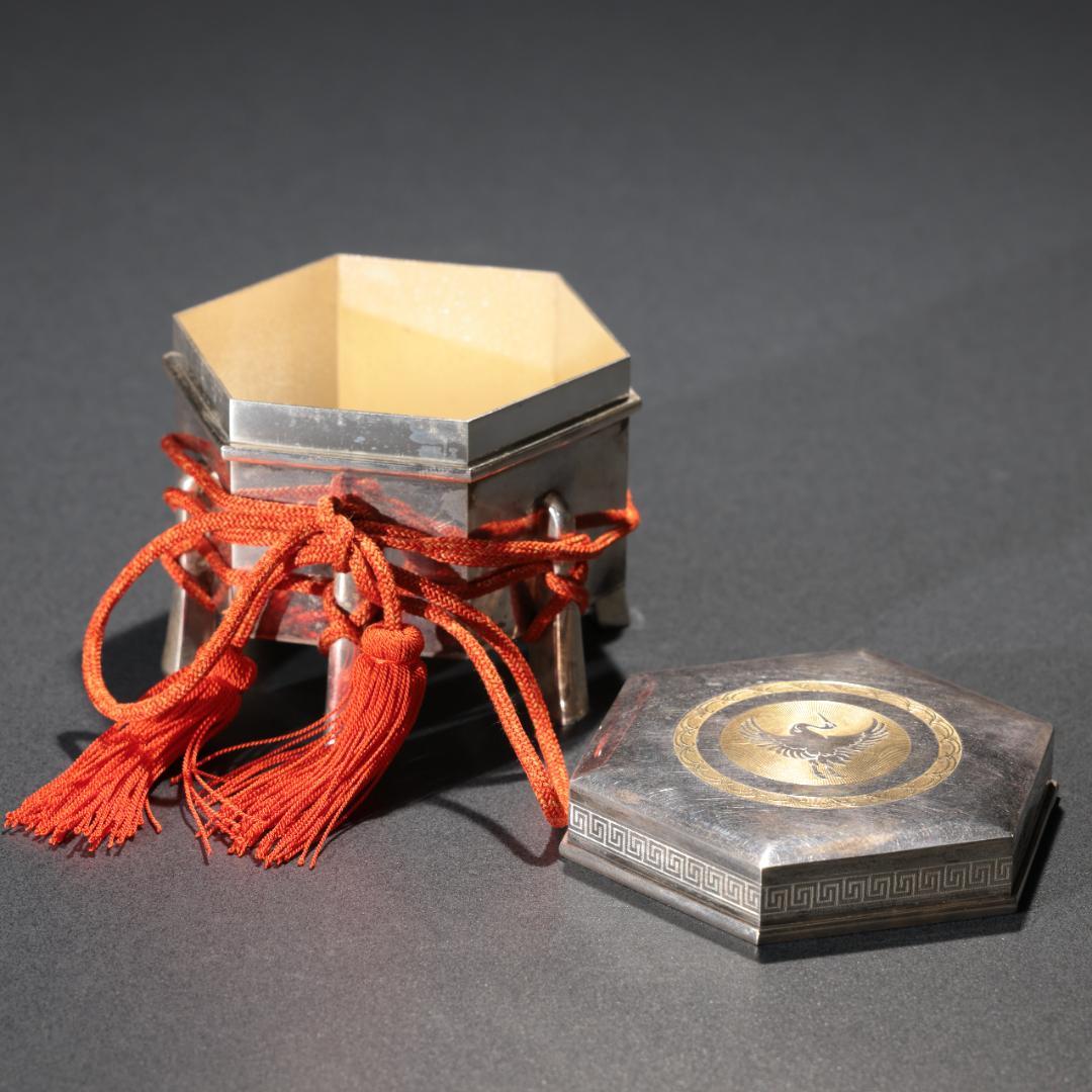 ボンボニエール 六本足六角形行器形飛鶴文 R1237て - メルカリ