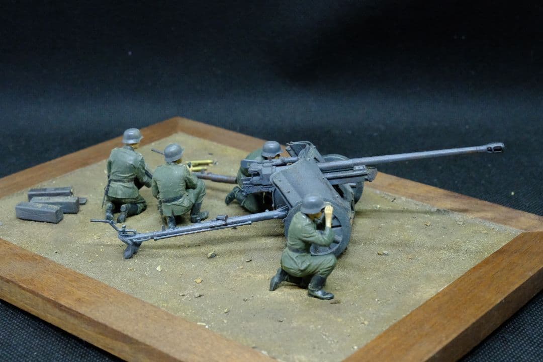 タミヤ 対戦車砲 5cm（1/35） プラモデル完成品 ジオラマベース付き