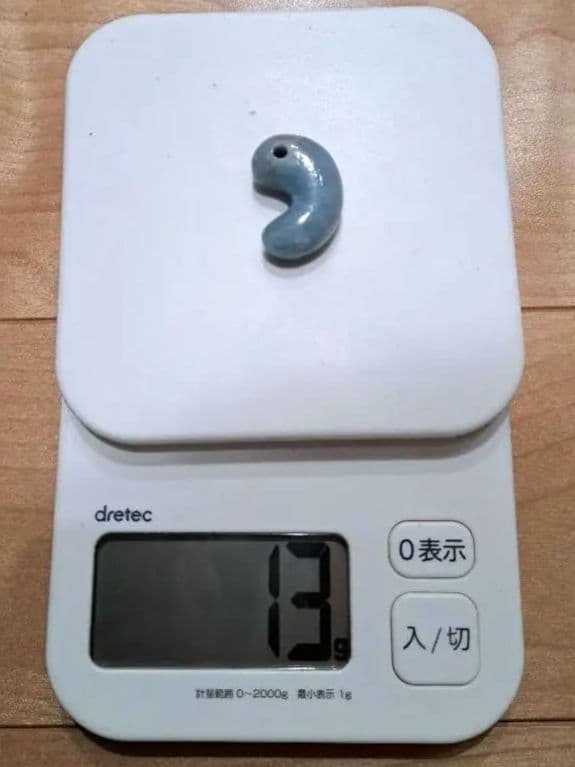 透過抜群】上質 糸魚川 翡翠 入コン沢 勾玉 13g 30mm