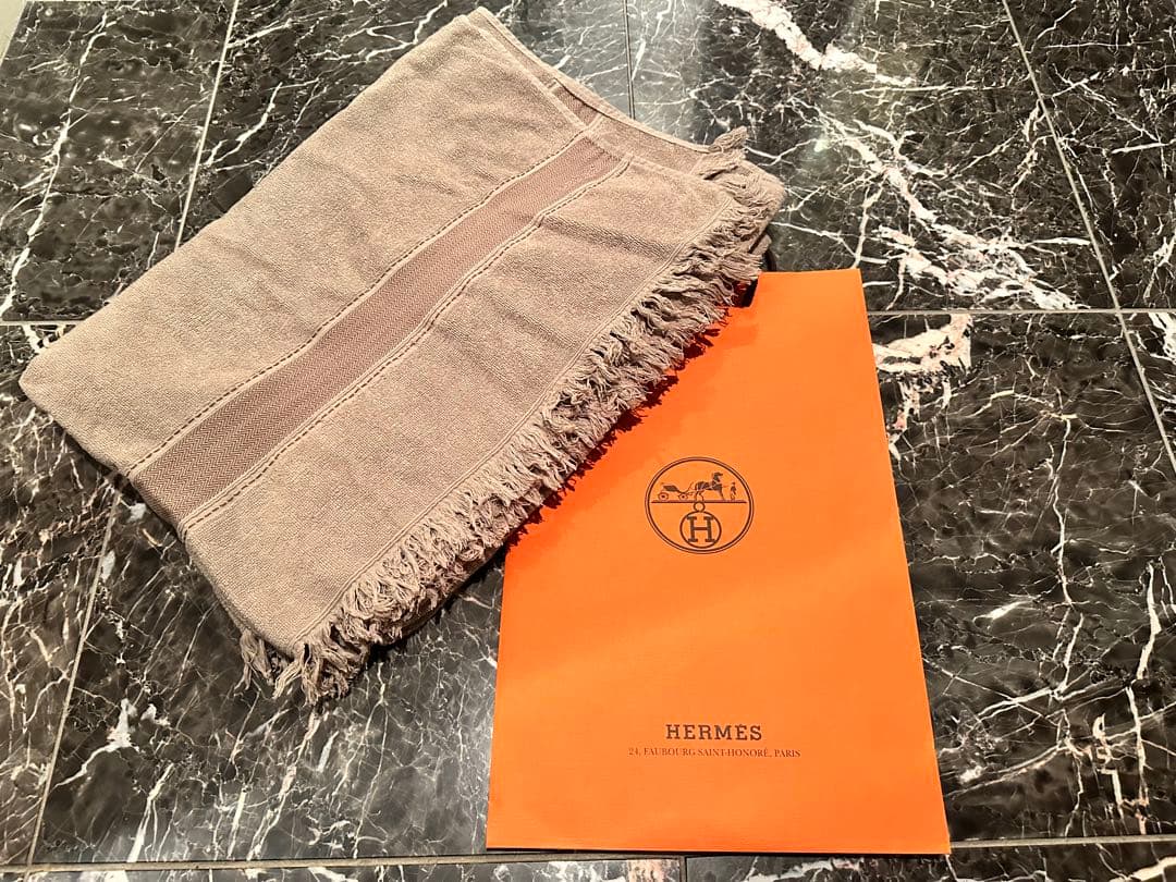 パリ本店購入！エルメス　ベルギー製バスタオル 2枚セット！ 新品 非売品 HERMES エルメス 2025年 イヤーズギフト バスタオル