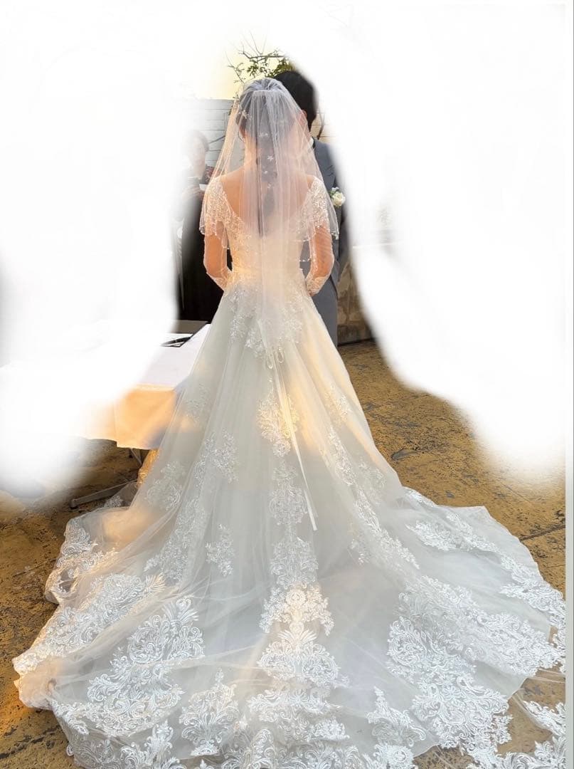 【えっちゃん】ウェディングドレスAライン 刺繍スリーブ有りH0160 5号