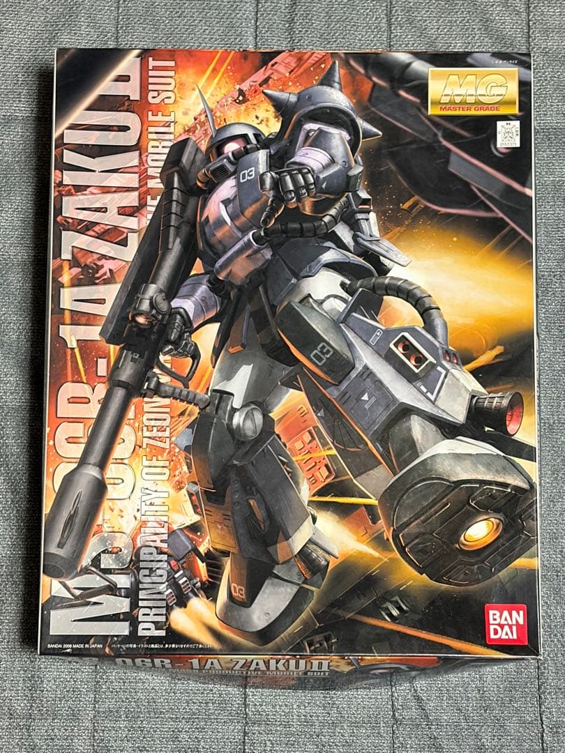 MG 黒い三連星ザクII Ver.2.0 新品 MG 1/100 MS-06R 黒い三連星ザク Ver.2.0｜バンダイ ホビーサイト