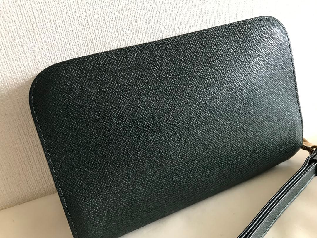 ルイヴィトン タイガ セカンドバッグ