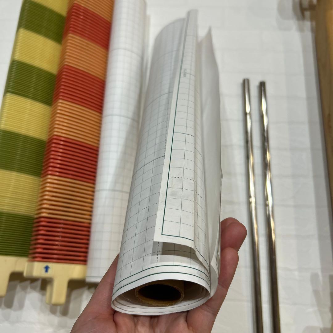 手織り機セットとテキスト