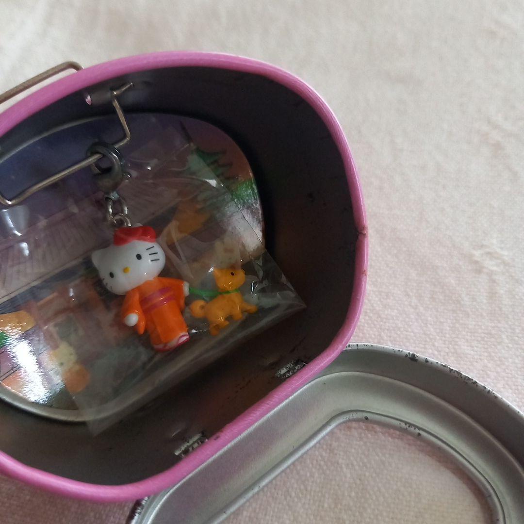 希少！日焼けキティ＆ダニエル 沖縄限定 トランク缶2003年 平成キティ