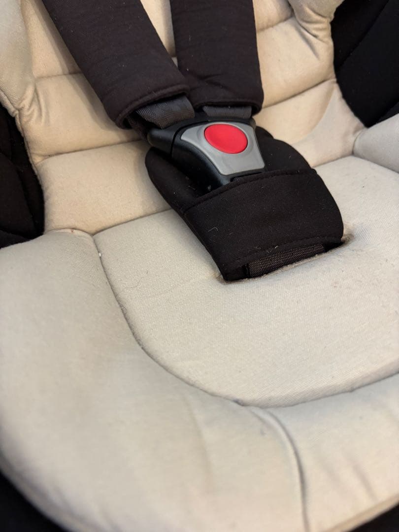 【最終値下げ】アップリカ　ベビーシート　エアキャリー