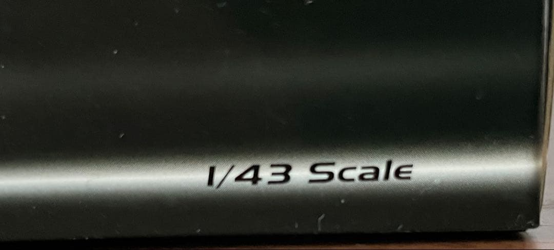 再値下げ！Lexus LX 570 1/43スケール ミニカー