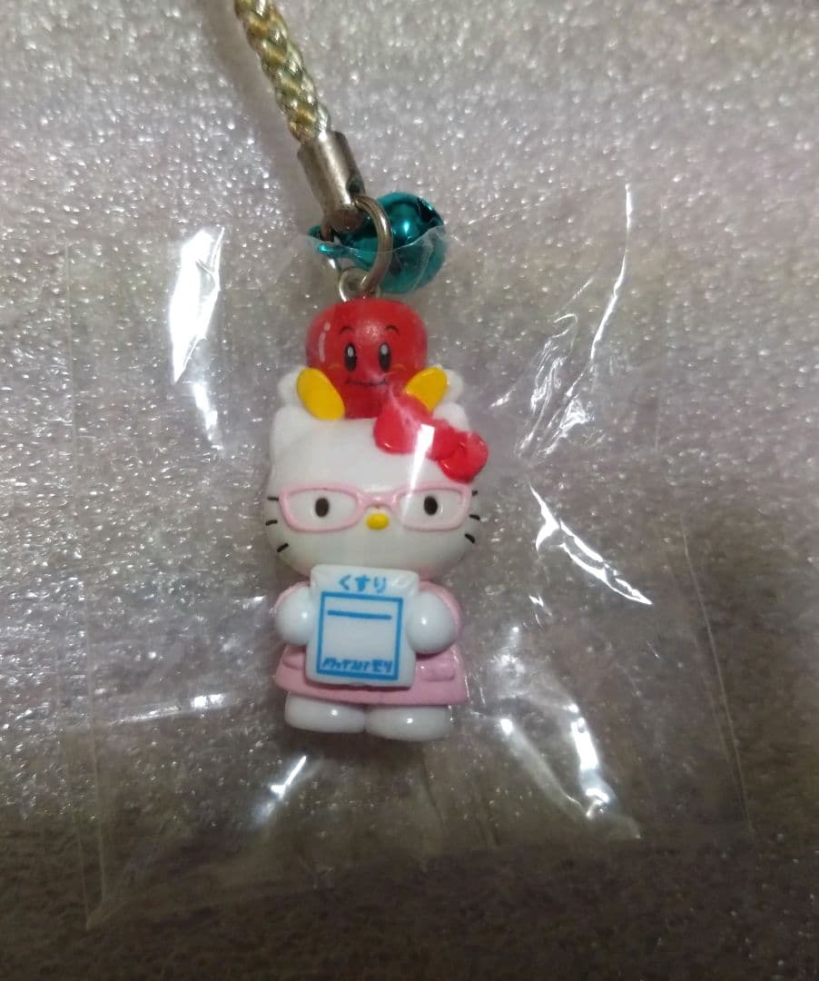 d*3様 ドラッグストアモリ　ハローキティ　根付 ストラップ