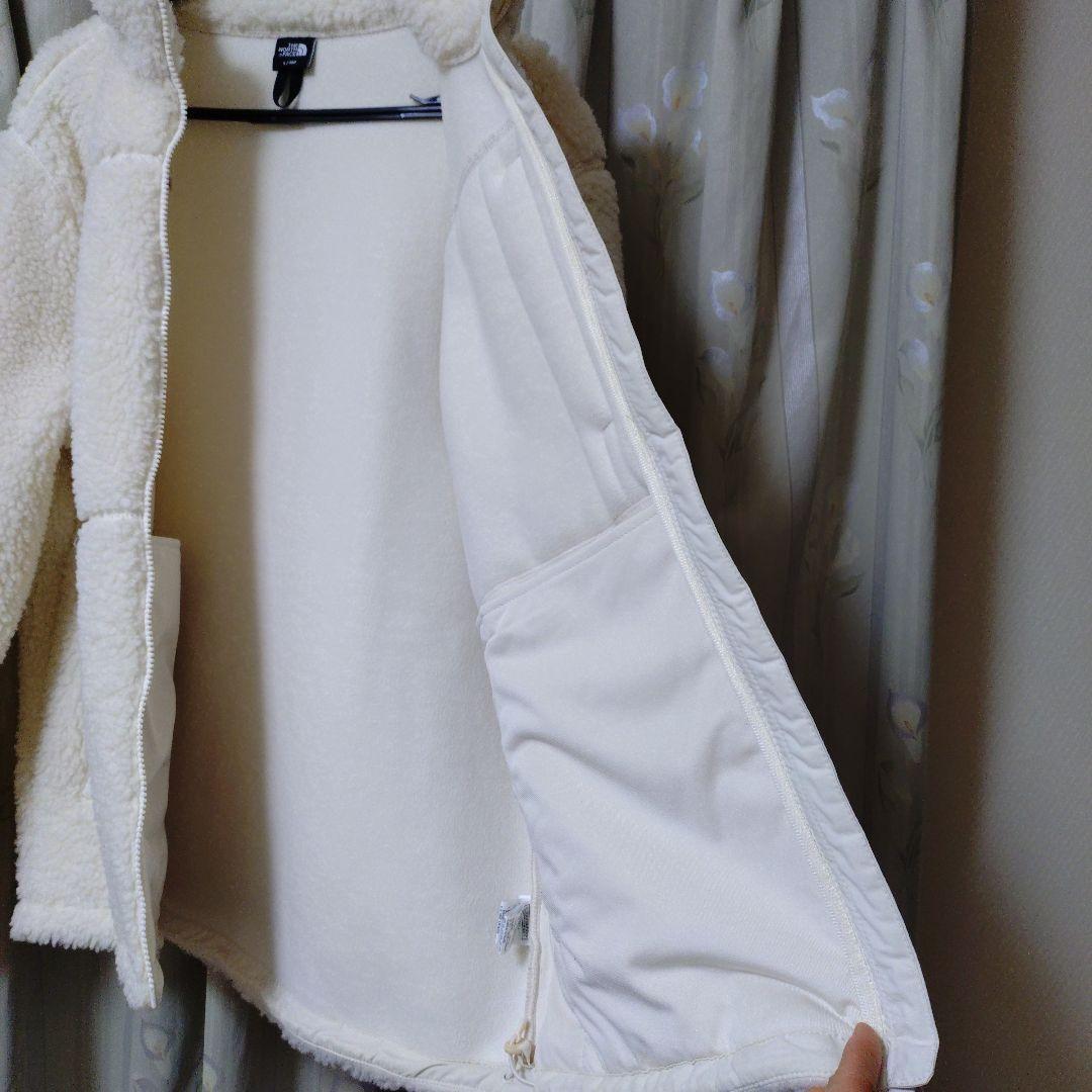 ノースフェイス　白色ボアジャケット