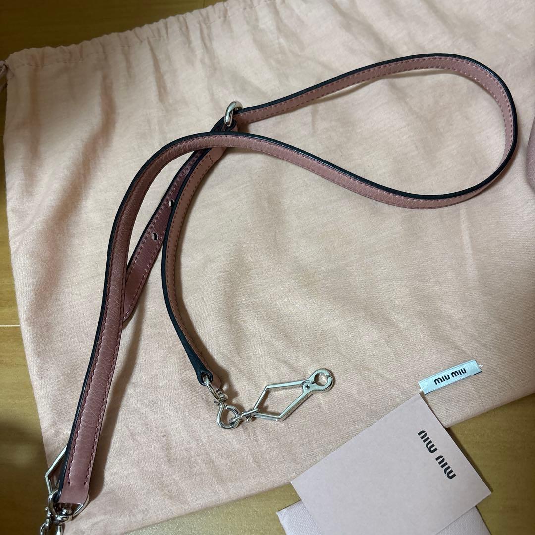 miu miu ピンク ハンドバッグ RN0685