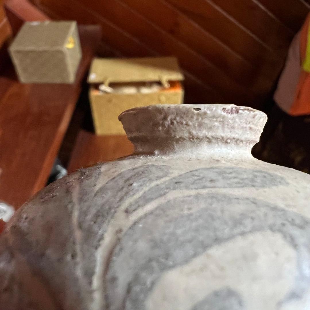 高麗 青磁 鉄砂 唐草模様 小さい花器 一輪挿し 青磁赤絵唐草花文輪花