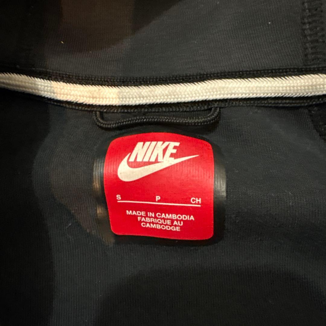 Nike テックフリース黒Sサイズ