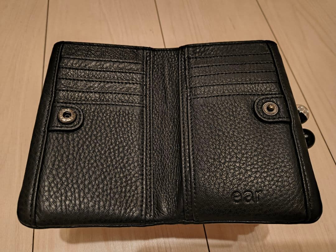 イアパピヨネ　牛革がま口2つ折り財布