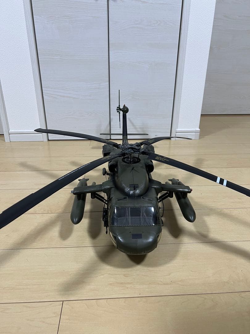 超希少】エリートフォース 1/18 ブラックホーク UH‑60 ヘリコプター 1