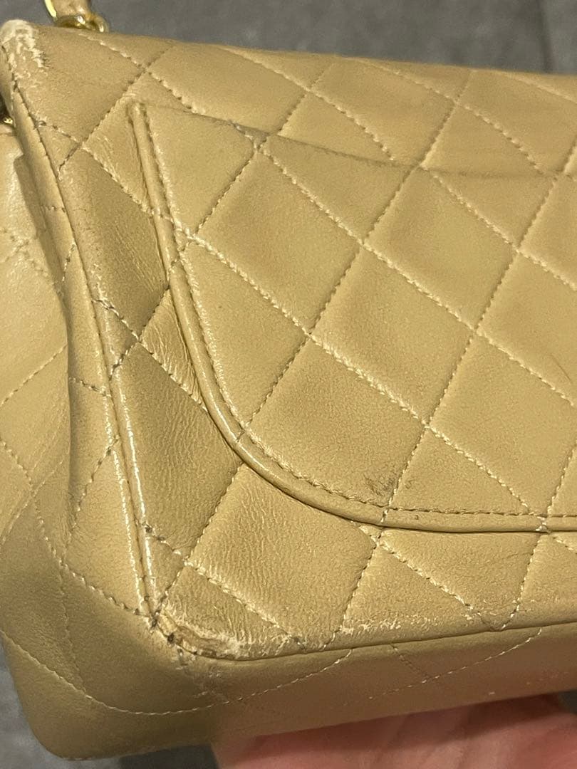 CHANEL ベージュ マトラッセキルティング バッグ