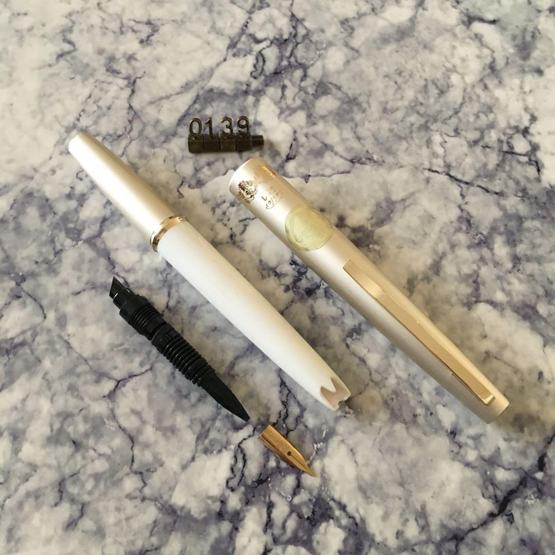 0138 オーバーホール済み 万年筆 SAILOR ショート21k