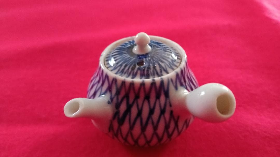 染め付けティーポット(ミニチュア)