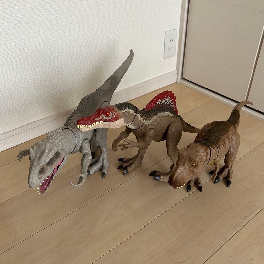 ジュラシックワールド　インドミナスレックス/ティラノサウルス/スピノサウルス