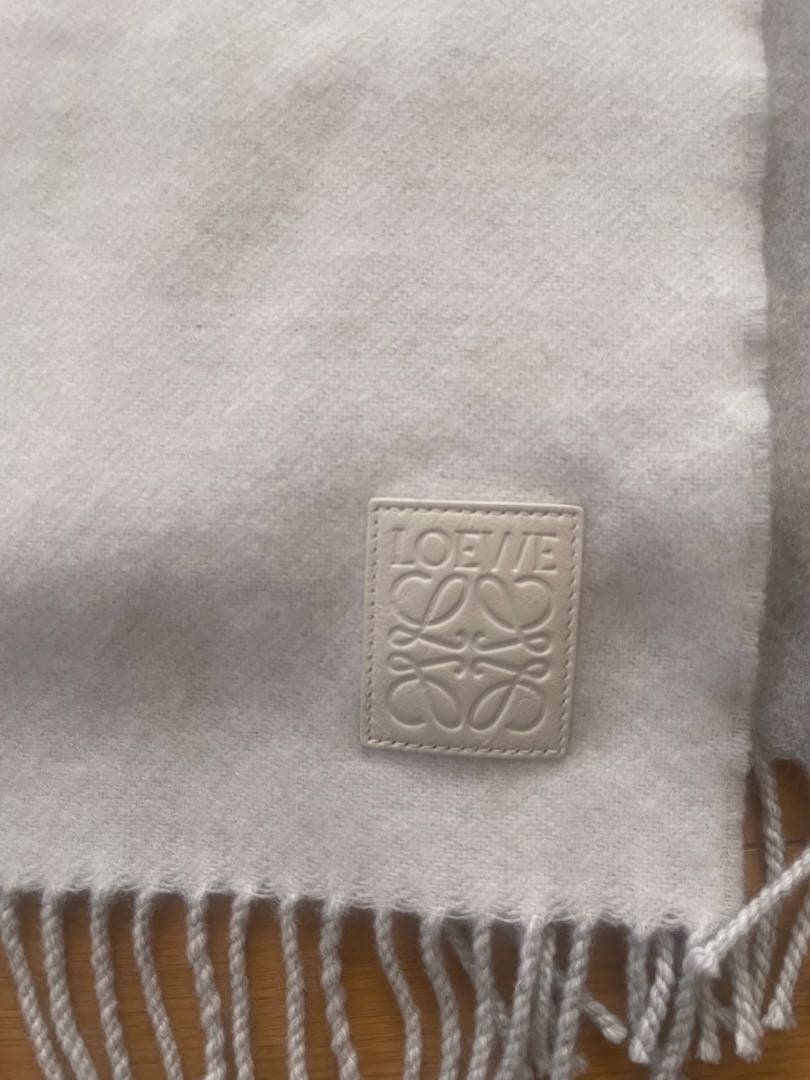 安く 買うファッション - m様専用 LOEWE バイカラーマフラー グレー