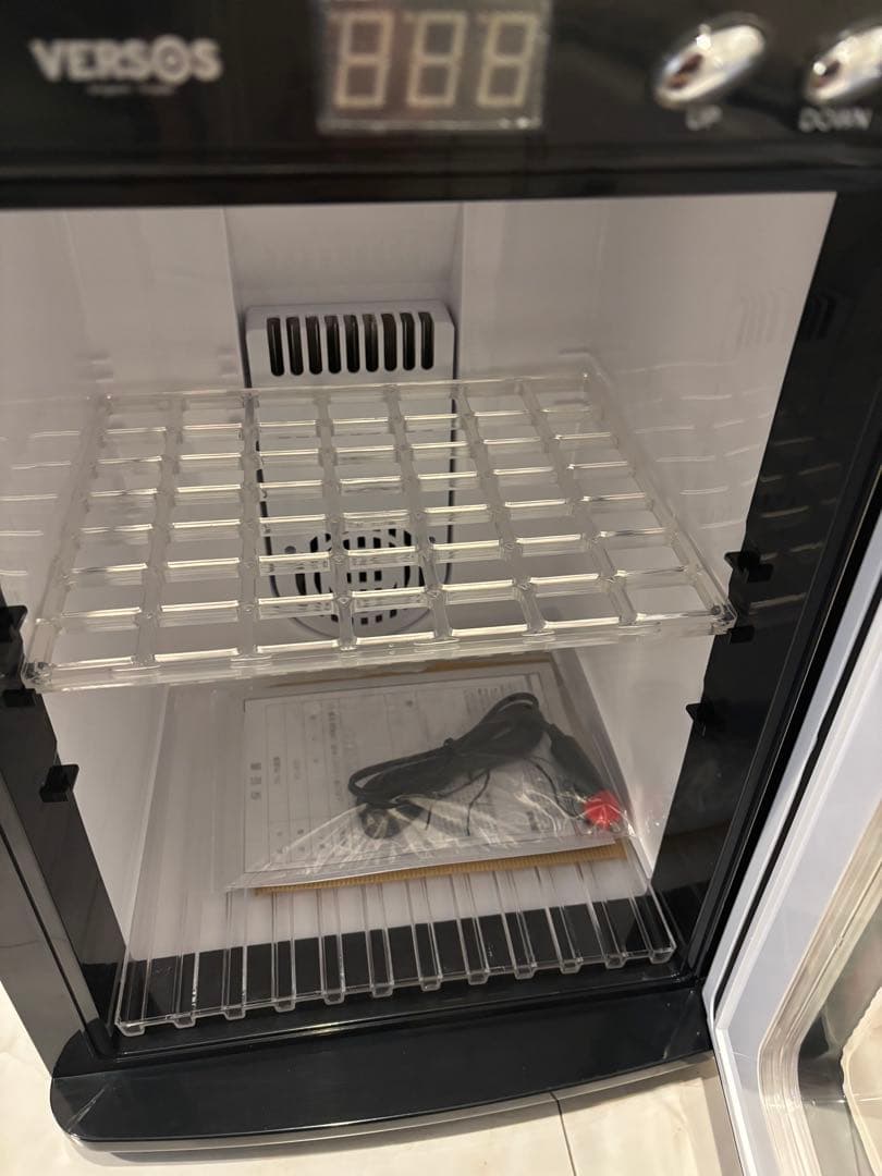 専用　VERSOS 冷温庫 デジタル表示 1棚付き