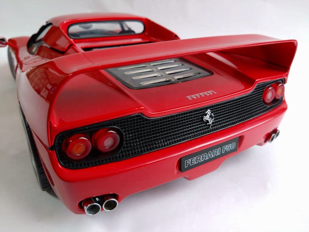 フェラーリ F50 セミアッセンブルドダイキャストモデル　1/12