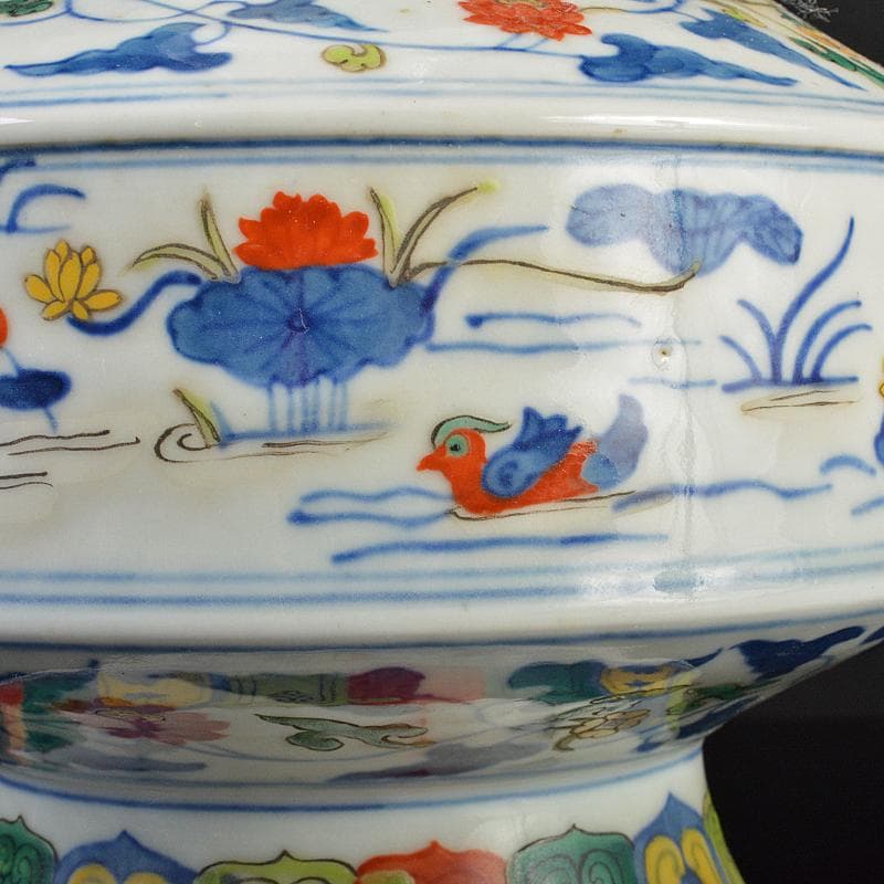 中国 大明成化年製 五彩 蓮池水鳥文瓶 V R7087B