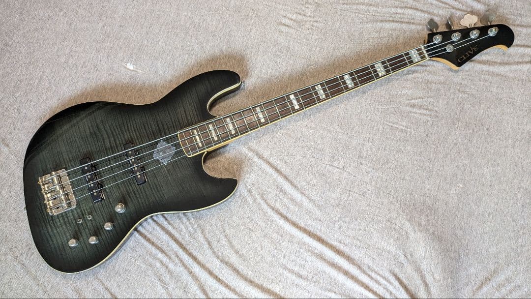 Clive Sanctus M400 - メルカリ