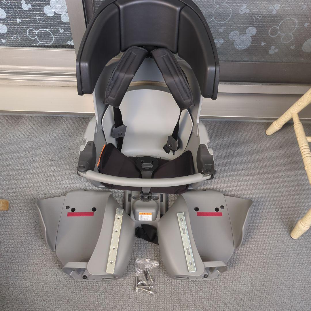 新品未使用　最新　自転車用　チャイルドシート 後部用 RBC-018DX2