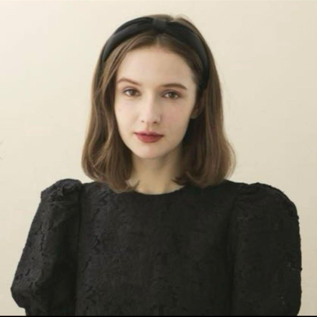 ☆美品ALEXANDRE DE PARIS ブラックリボンサテンカチューシャ☆