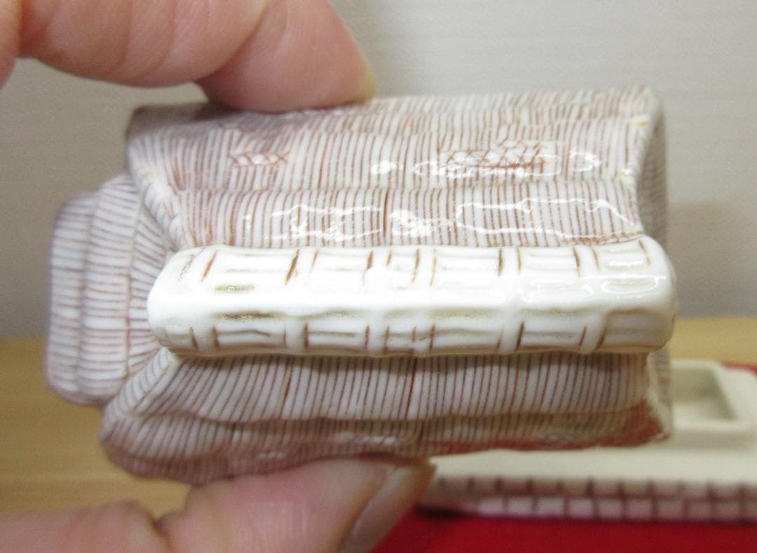 送料込【逢絢亭】茶道具 香合 平戸焼 くずやの形 中里茂右衛門 共箱入り