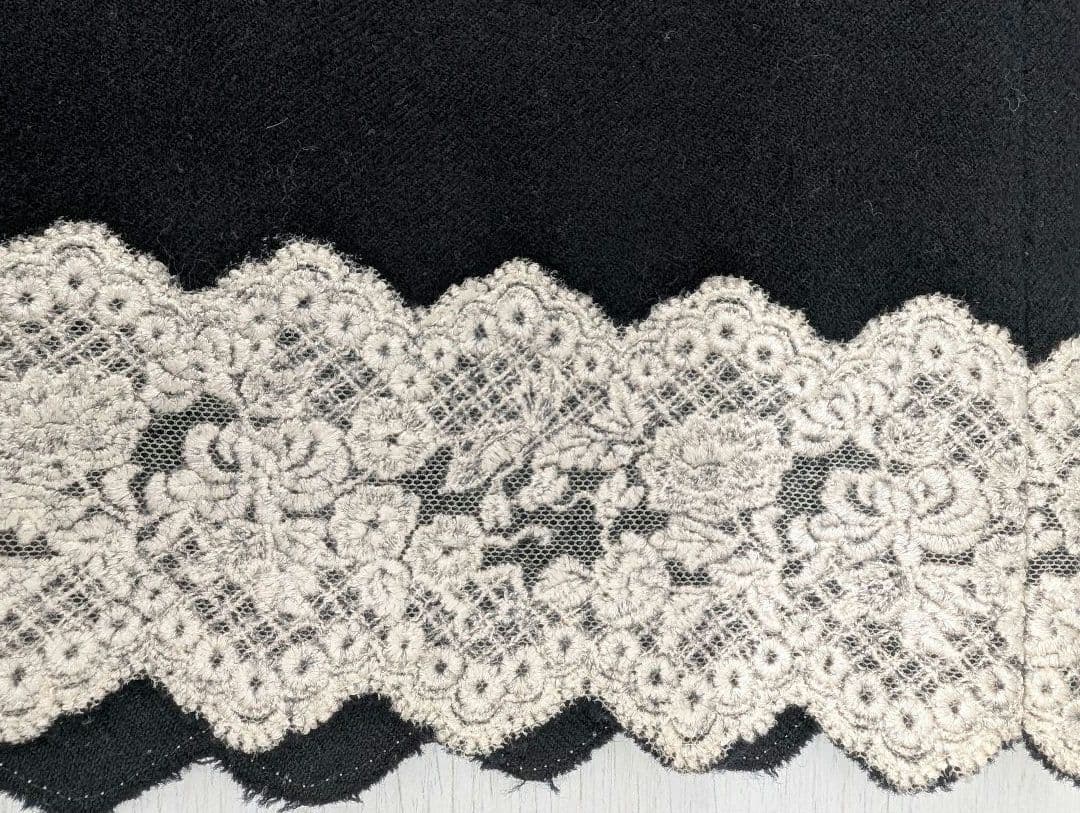 ケイタ・マルヤマ TOKYO PARIS 黒ウール 花柄レース 膝丈 スカート