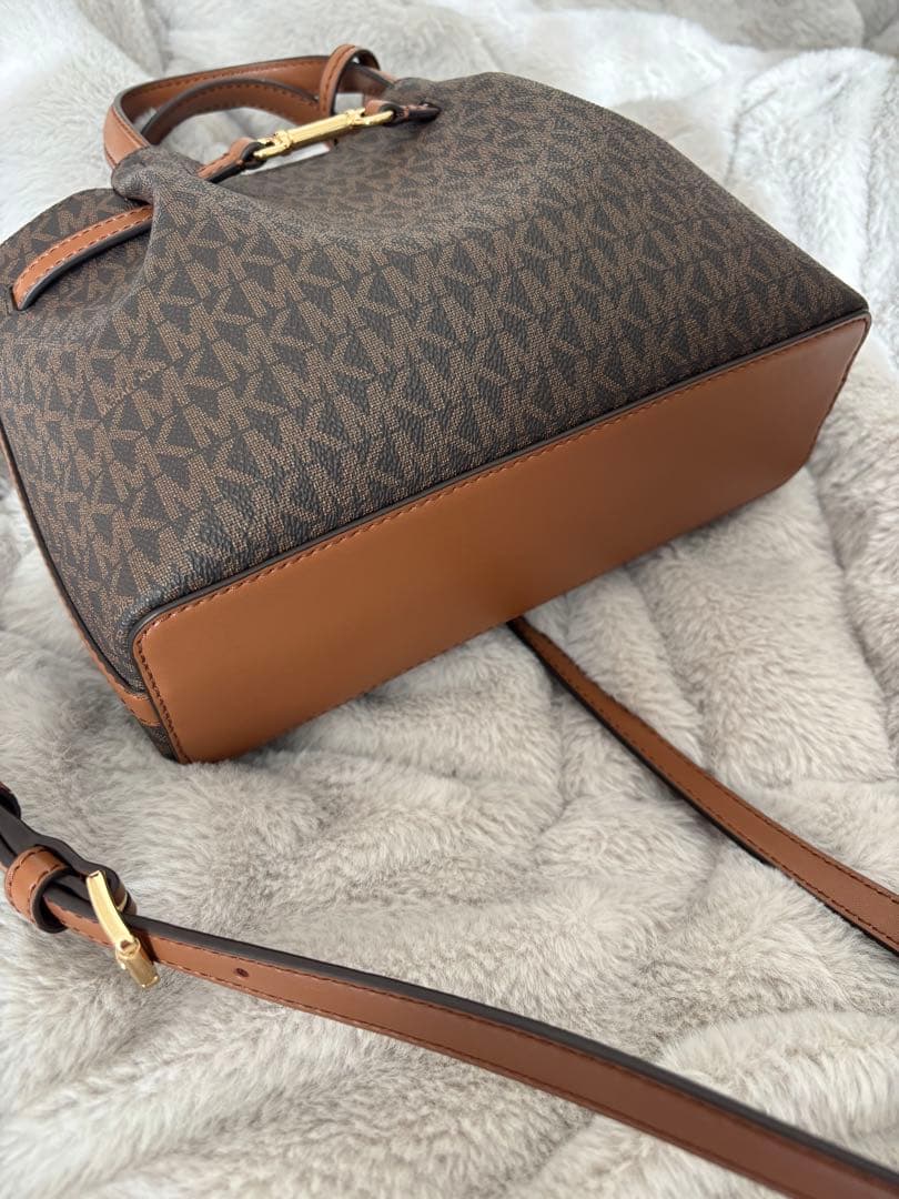 Michael Kors ブラウン ショルダーバッグ