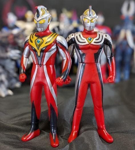 ウルトラマンコスモス＆登場怪獣・宇宙人（バンダイ）ソフビフィギュア16体セット