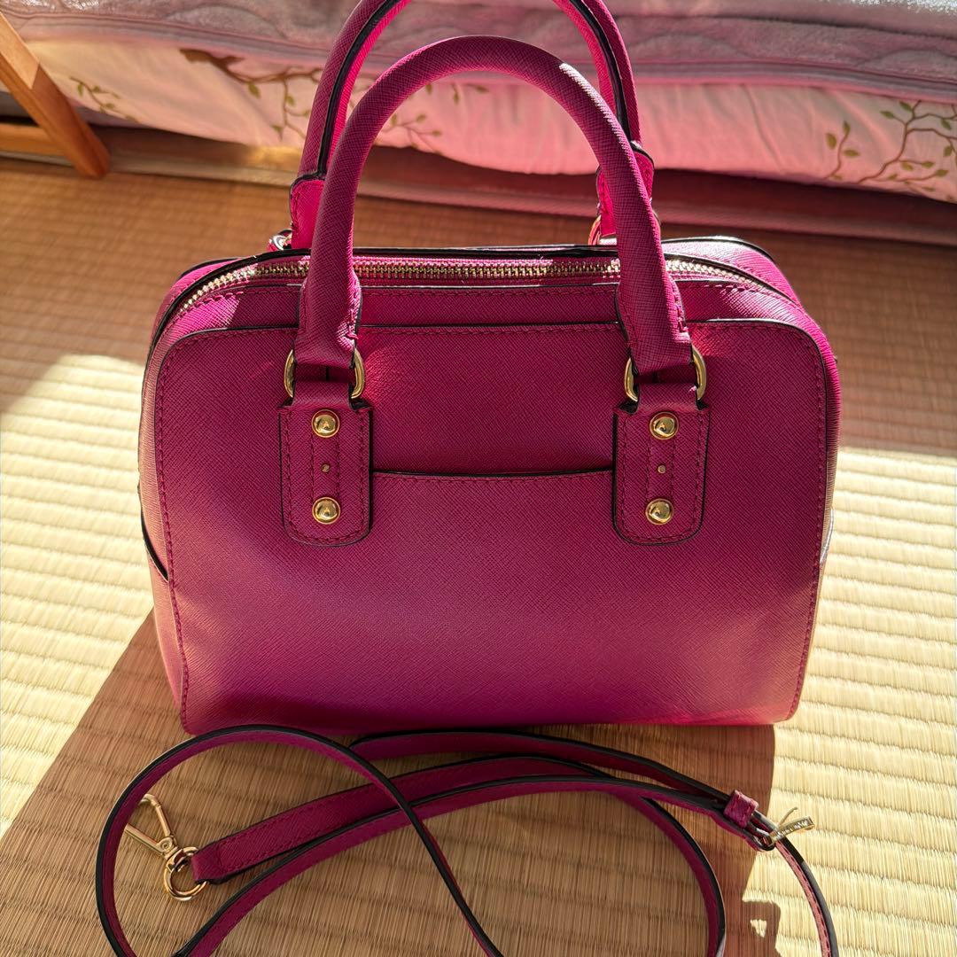 超美品MICHAELKORSマイケルコース、2way、ピンク　金ロゴ　レザー
