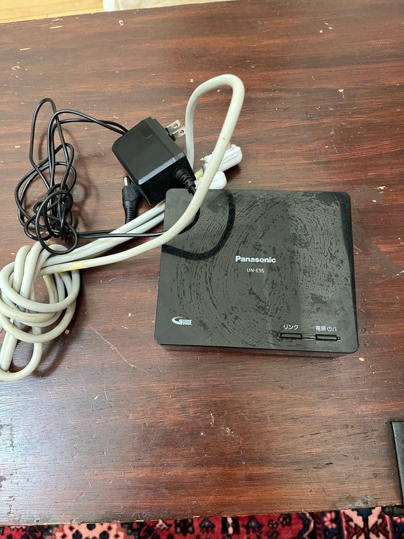 テレビ卓上型Panasonic VIERA15インチ白チューナー、ケーブル付き。の