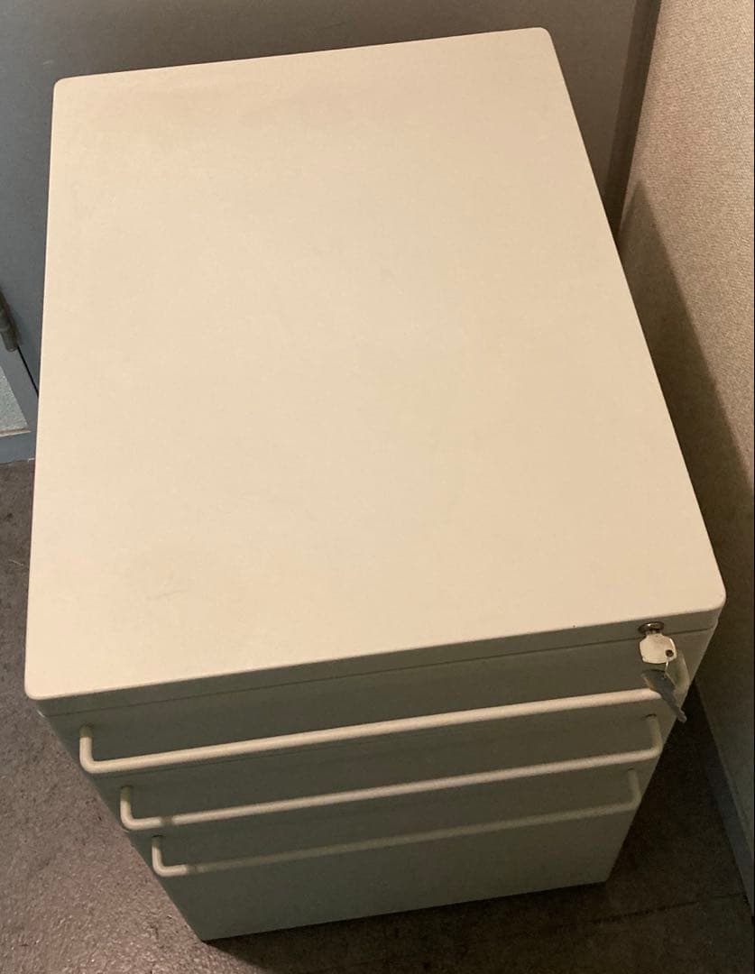 超おしゃれ　テーブル　伊勢丹購入　無印良品 デスクワゴン　廃番品　超貴重　鍵付