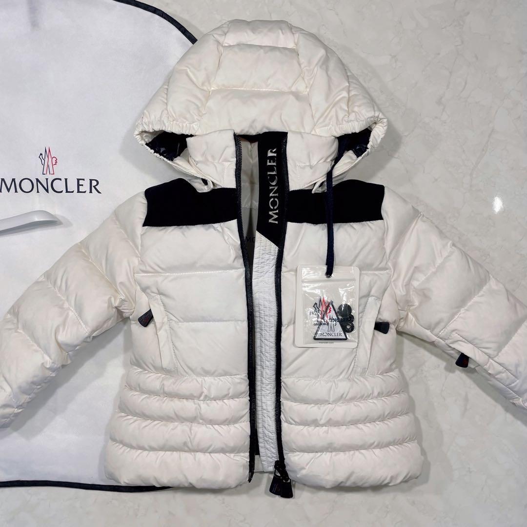 モンクレール　ダウンジャケット　キッズ