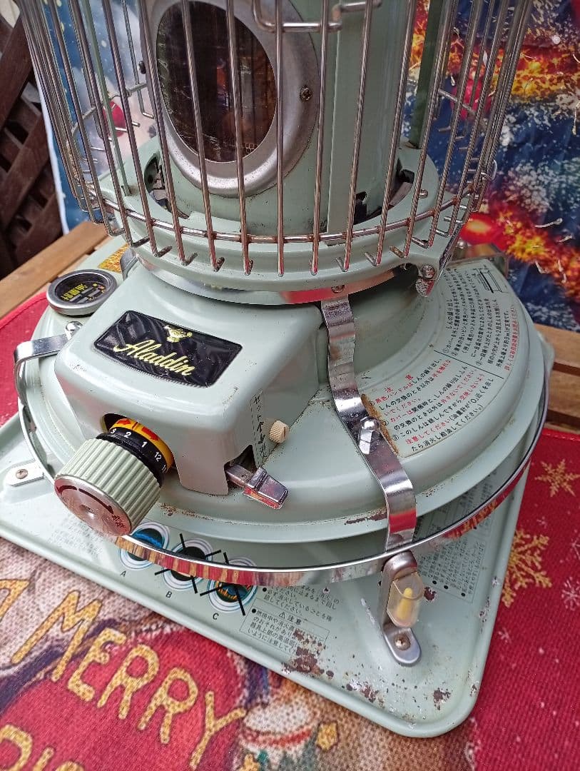 アラジン ストーブ メンテナンス済み。純正品芯交換済。取説付き。グリーン