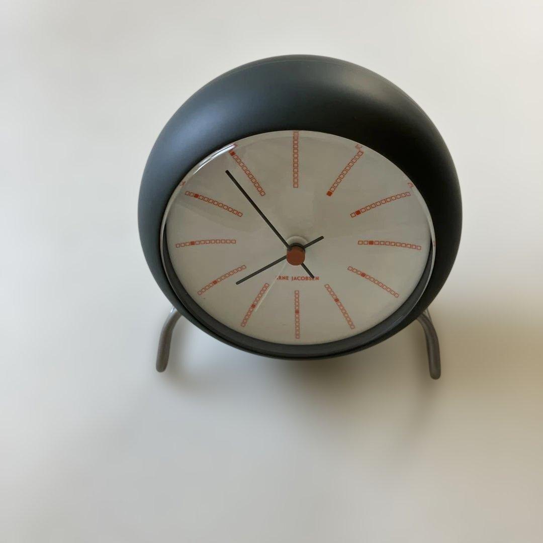 新品 アルネ ヤコブセン テーブルクロックBANKERS バンカーズ グレー