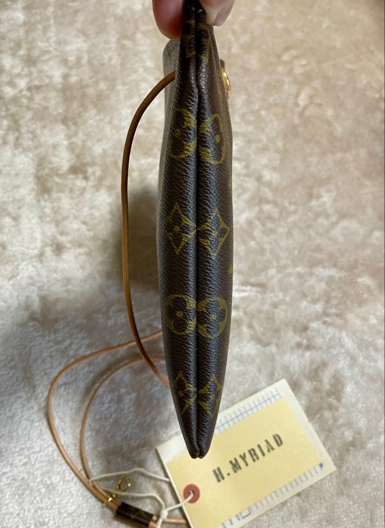 ◆新品未使用　◆h.myriad サコッシュ　ショルダーポーチ