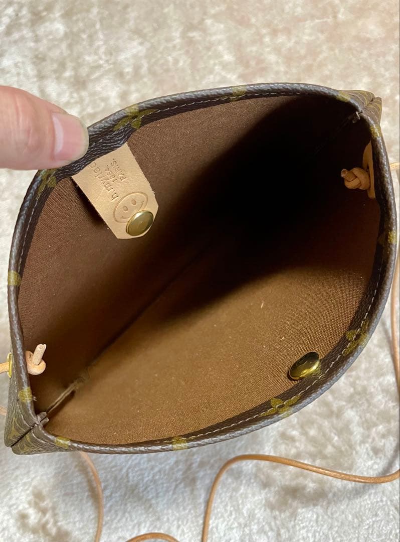 ◆新品未使用　◆h.myriad サコッシュ　ショルダーポーチ