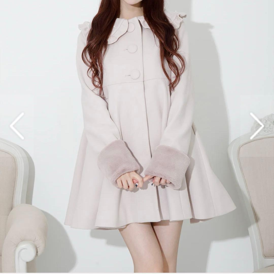 pium ビジューカラードーリーフレアコート - メルカリ