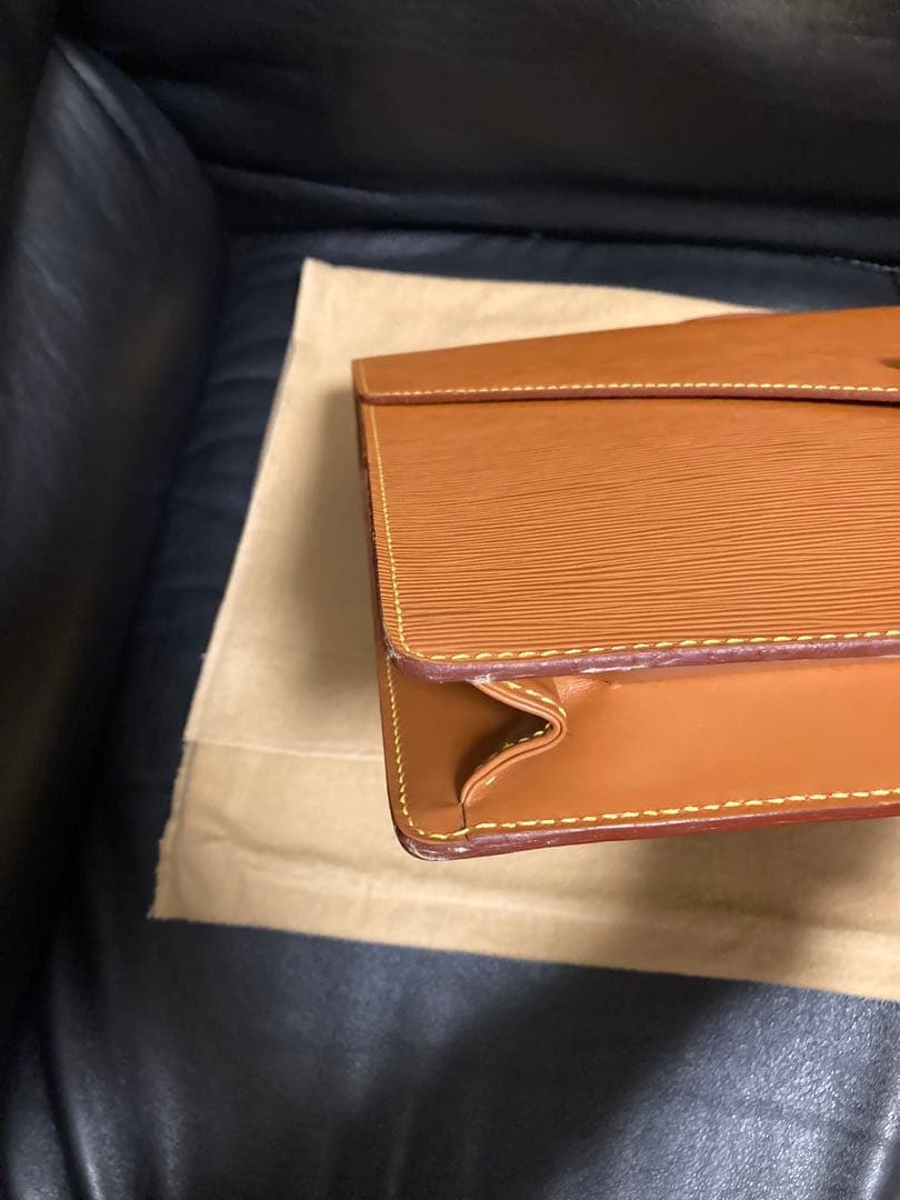 阿*鳥様 ルイヴィトン エピ ポルトドキュマン ビジネスバッグ ブリーフケース