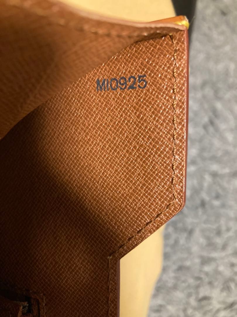 阿*鳥様 ルイヴィトン エピ ポルトドキュマン ビジネスバッグ ブリーフケース