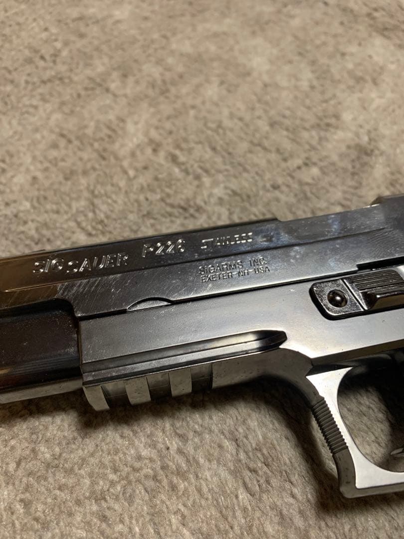 SIG SAUER P226R クロームステンレス　ガスガン