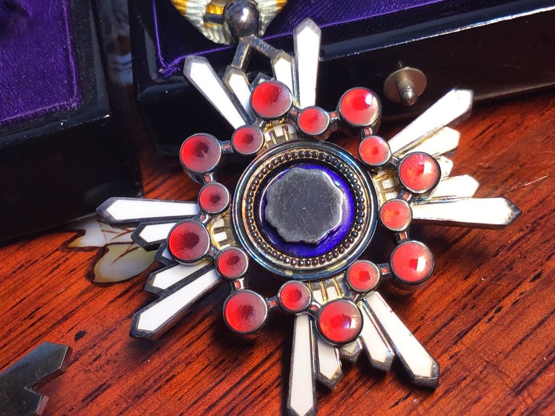 勲四等瑞宝章 勲五等瑞宝章 2点まとめて 勲章　記章 徽章 旧日本軍 元箱付き