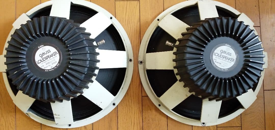 GAUSS 4582 15\"ウーハー 2台