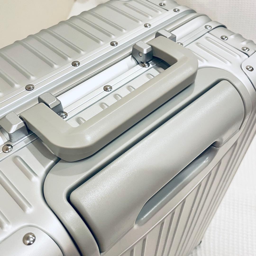 メルセデス・ベンツ アルミ スーツケース キャリーケース 32L 4輪 未使用