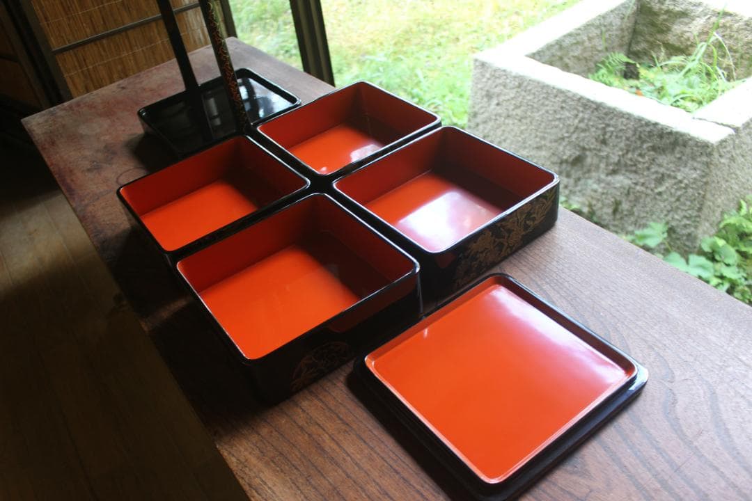 専用！上質黒漆に極上丸紋花蒔絵の映える手提四段重（検輪島塗重箱